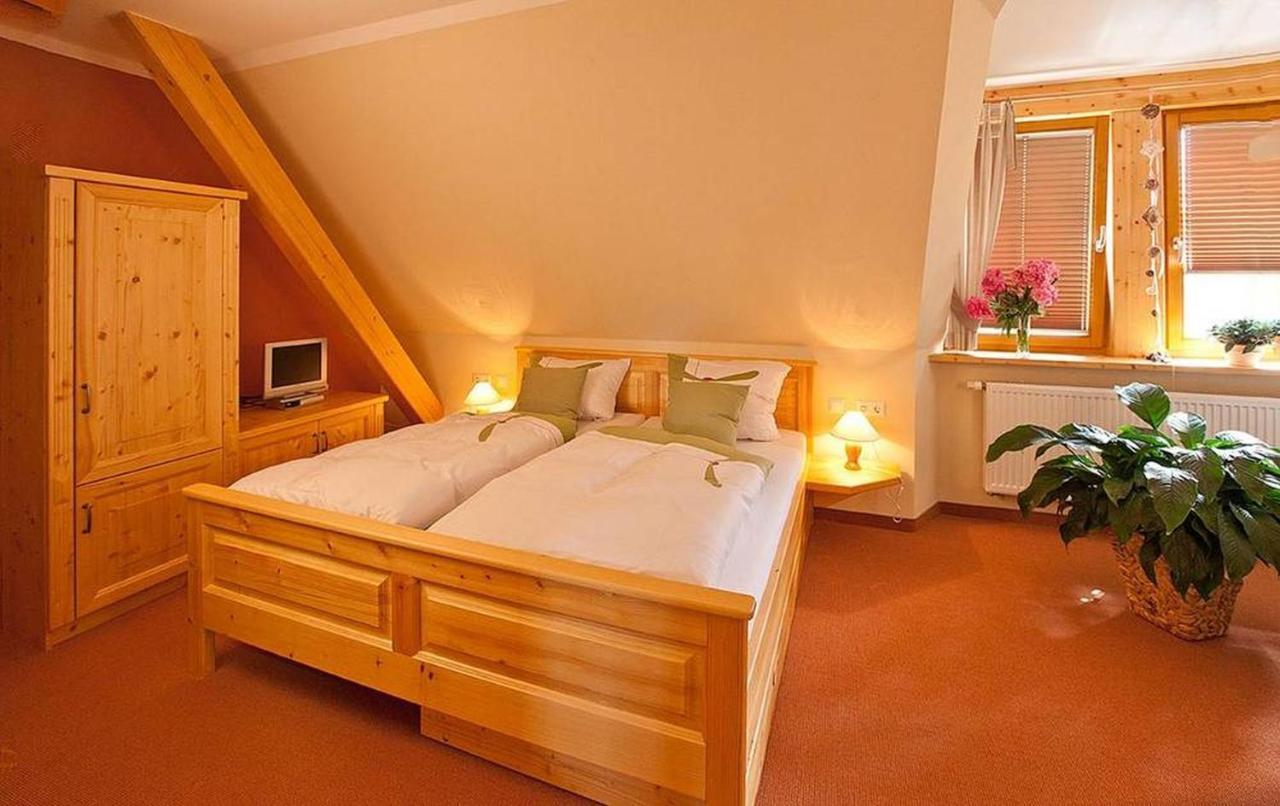 Naturhotel Etzdorfer Hof Schoenburg Esterno foto